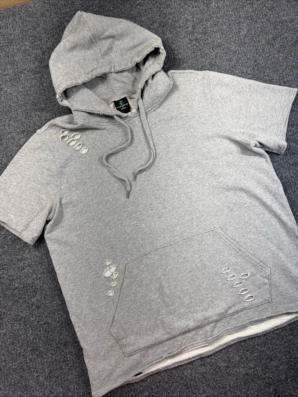 Tyler Carter X Hot Topic Gray Short Sleeve Sweatshirt Hoodie Sz XL